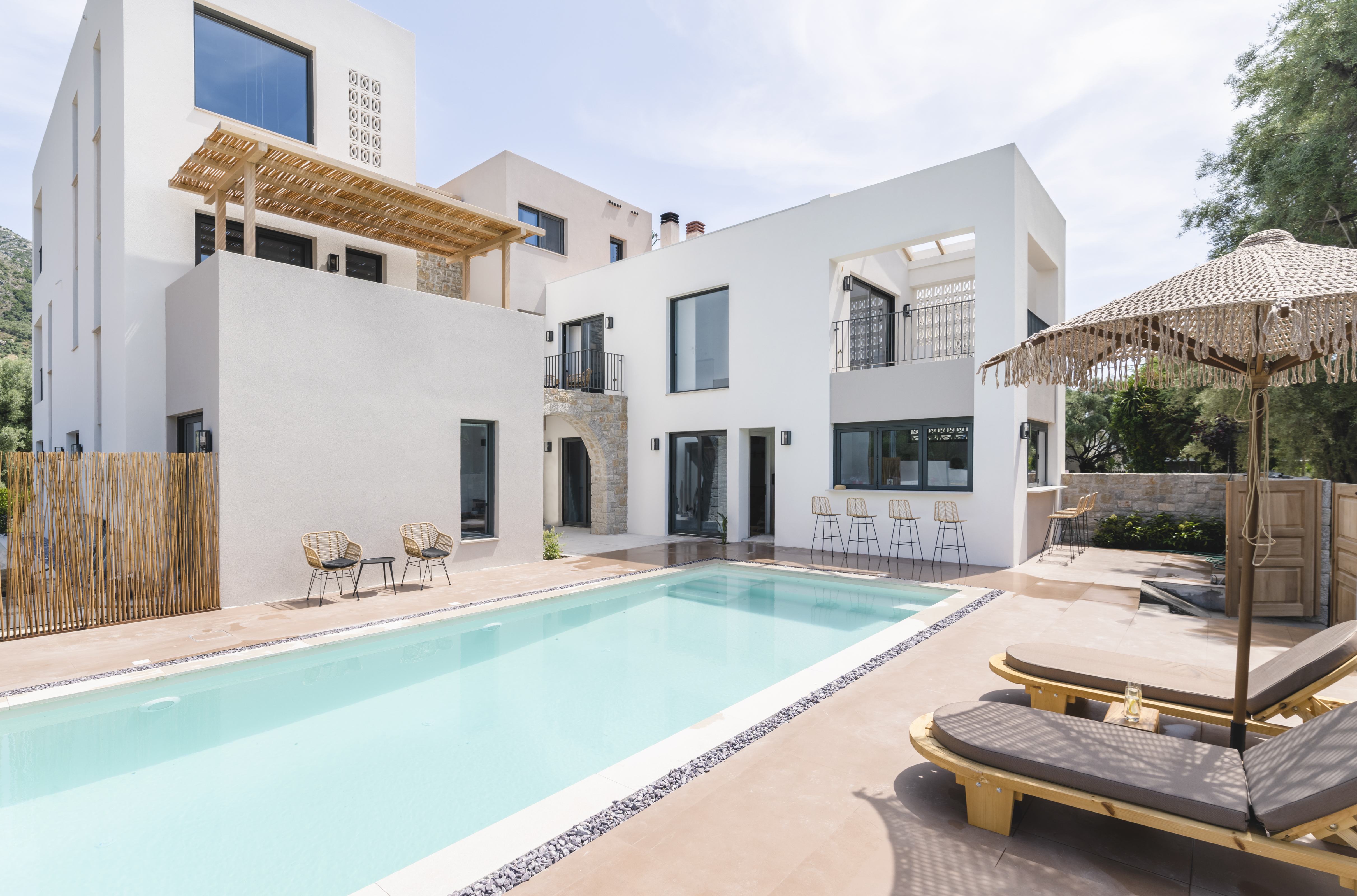 13 Keys Suites