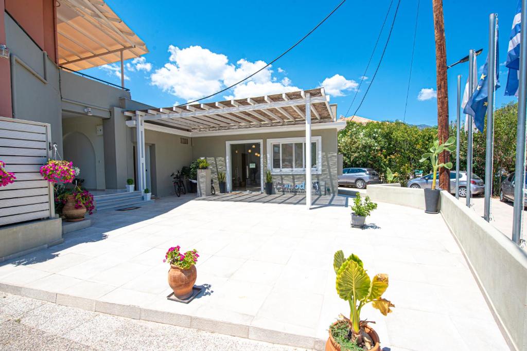 Katopodis Apartments