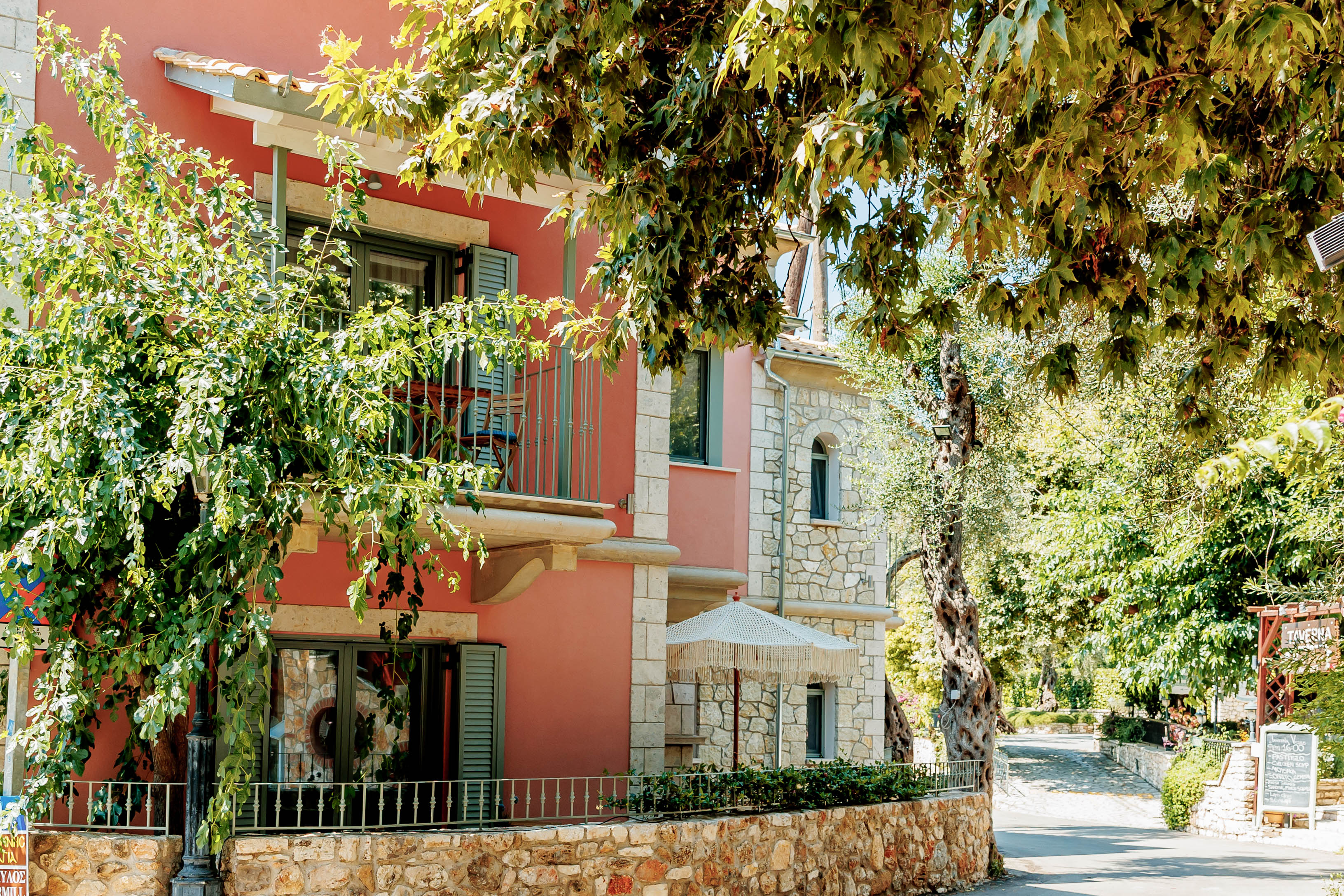 Pargamondo Country Living